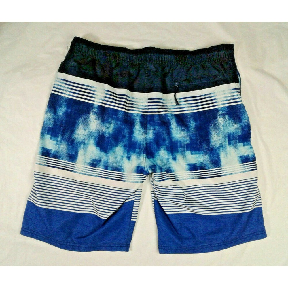 Roundtree & Yorke Board Trunk Blue & White Stripe